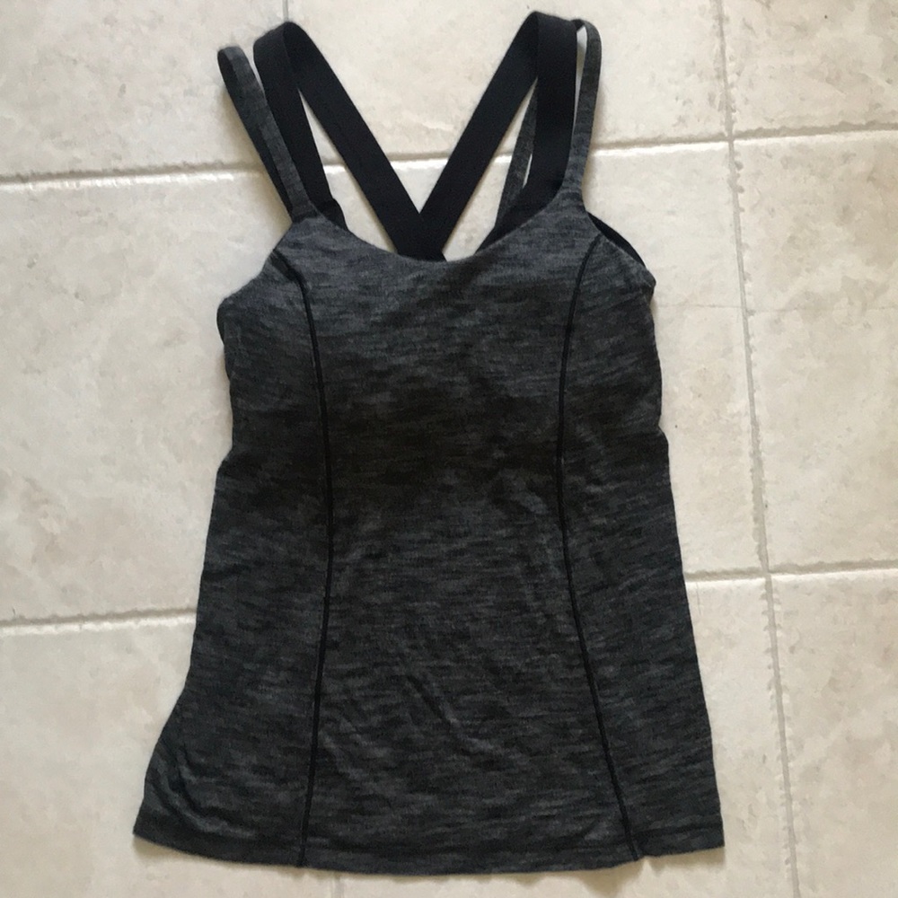 Lululemon tank top size 4 great condition